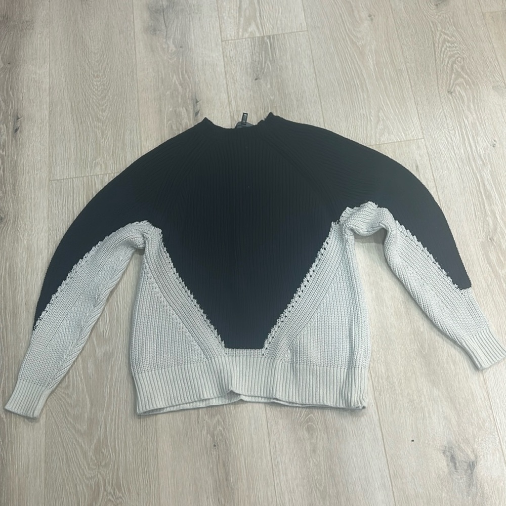 Black and white thick knitted sweater